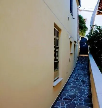 La Casetta Di Telemaco * كاسْتيلونْشيلّو