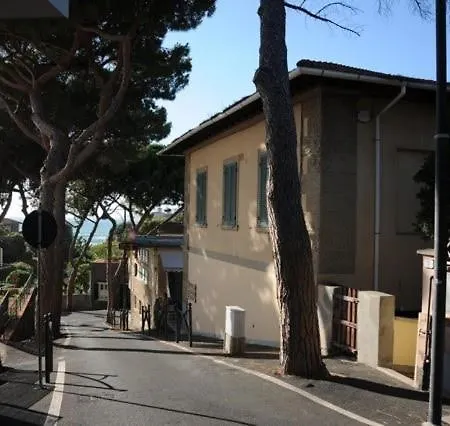 La Casetta Di Telemaco Ferienhaus *